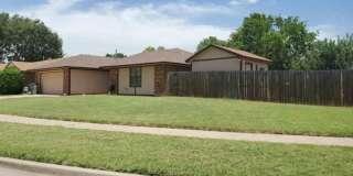 5503 NW Wilfred Dr Gallery 1