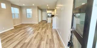 Gorgeous Desert Color Home with Internet Included! Gallery 5