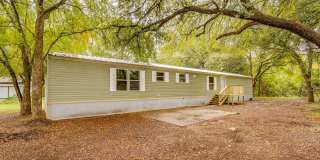 Fully Refurbished- 3 Bedroom 2 Bath Mobile Home Sitting on Aprox 1/2 Acre- Granbury- 76049 Gallery 1