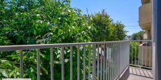 Contemporary 2 bedroom 2.5 bath at the heart of LA Gallery 34