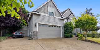 Desirable Oregon City / Luxury Home, High End Amenities, Central Air, Central Vac, Tank-less Hot Water & More! Gallery 3