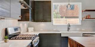 Light and Spacious Modern 3 bedroom Gallery 6