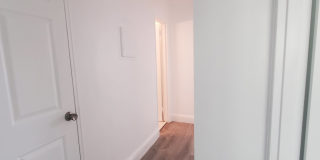 11 Bedford Avenue Gallery 8