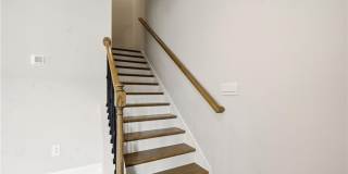 407 Lincoln Street Gallery 31