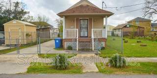 3320 N. Prieur Street Gallery 1