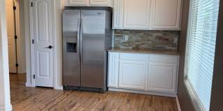 Beautiful Newly Renovated 3 Bedroom 2 Bath Home Gallery 5