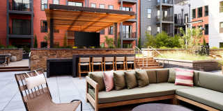 Broad & Washington Gallery 17