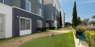 Main & Jamboree Apartments Gallery 20
