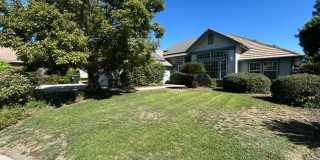 3 Bedroom 2 Bathroom with a Bonus Room and Pool in the El Diamante School District! Gallery 1