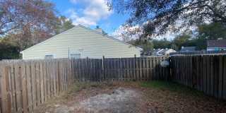 N.W. 2/2 Townhome off Mission Rd. near Fred George Gallery 7