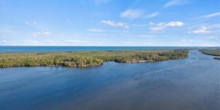 6082 SE Landing Way Gallery 32