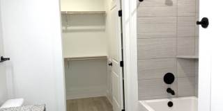 16601 East Braker Ln. Gallery 8