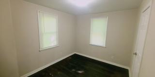 Room in 2 Bedroom Home at Celia Ave Gallery 4