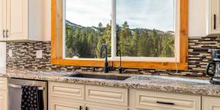 Stunning Fully Furnished 4-Bedroom Home with Amazing Views, EV Charger & Solar in Big Bear! Gallery 19