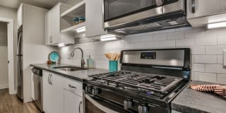 Avolea Riverside Gallery 1