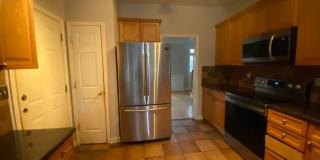 Room in 4 Bedroom Home at Hampton Pl Dr Gallery 15