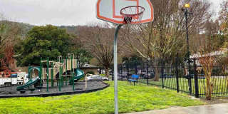 Pleasanton Laguna Vista 2 Bed / 1 bath, updated kitchen & bathroom, Two Year Lease required, Community Pool! Gallery 23