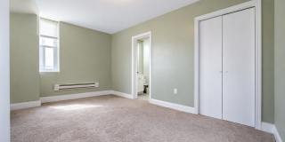 4651 CENTRE AVEAPT 37 Gallery 3
