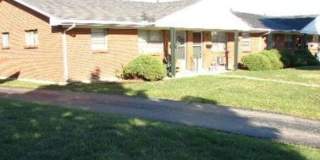 2 bedroom ranch style apartment Gallery 1