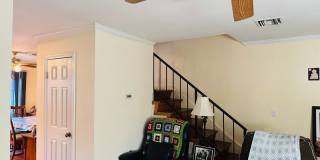 Los Robles Townhome – Flexible Furnishing Options Gallery 5