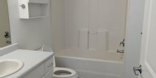 Bright and Spacious Condo for Rent in Downtown Verona Gallery 17