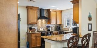 204 Randall Avenue Gallery 14