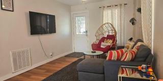 2015 OAKWOOD Avenue Gallery 3