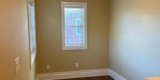 (919) Triplex Townhome - 2 Bed / 2.5 Bath w/Bonus Room Gallery 11