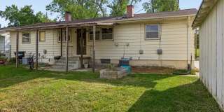 2 Bedroom in Westside School District Gallery 13
