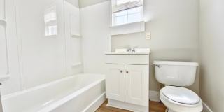 Spacious Three Bedroom House - MOVE IN TODAY! Gallery 8