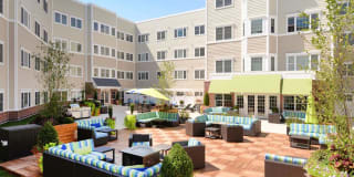 The Hawthorne Gallery 19