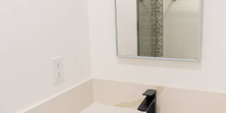 DLUX Lofts Gallery 34