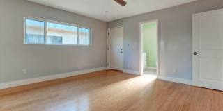 5726 Woodman Ave Gallery 27