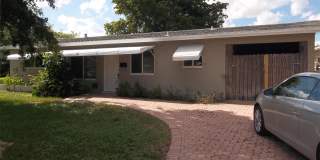 1325 SE 1st Ter 1325 SE 1st Ter Gallery 1