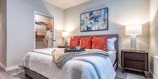 55+ Active Adult Apartment Homes - The Pointe at Lakewood Ranch Gallery 3