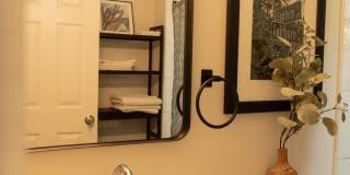 Charming 2BR Condo in Atlanta Gallery 27