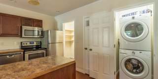 209 N. Madison - LAST UNIT AVAILABLE! Gallery 4