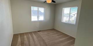 3 BEDROOM, 2.5 BATHROOM SOUTH PARK TWINHOME WITH ATTACHED 2 CAR GARAGE Gallery 8