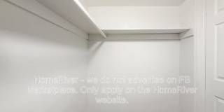 900 6th St Gallery 12