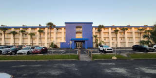 3131 S Ridgewood Avenue unit: 203 Gallery 1