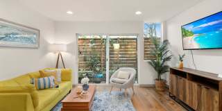 Modern Beacon Hill Townhome | Rooftop Deck with City Views Gallery 6