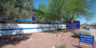University Manor Apartments Gallery 22