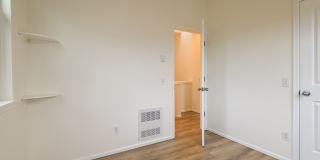10547 Midvale Avenue North - DUnit D Gallery 12