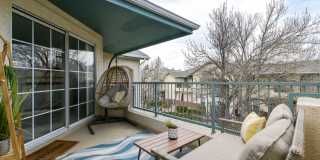 Top-Floor Serenity: Bright & Modern Fully Furnished Boulder Retreat Gallery 23