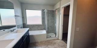 Open design in Northeast Crossing on large CORNER LOT! 3 bedrooms + study/2.5 baths/game room/2-car garage Gallery 19
