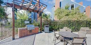 Summit Riverside Apartments Gallery 36