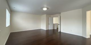 Grand 5 Bedroom Home Featuring 19ft Ceilings, Family Room & Main-Level Suite Gallery 43