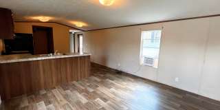 1000 Maple Hills Park Gallery 1