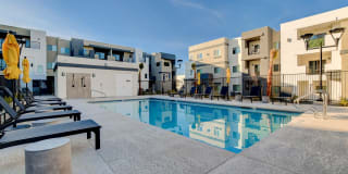 Maverick Gallery 200