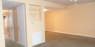 3 Bedroom 3.5 Bath Townhouse Gallery 7